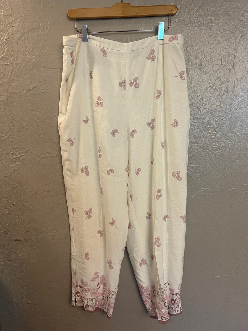 mercer & madison Cream Pink Floral Linen Blend High-Waist Cropped Pants 16